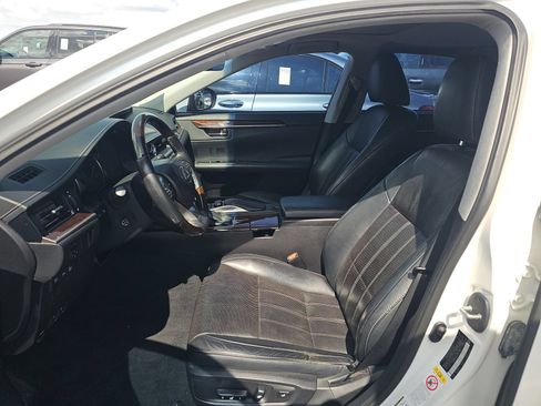 Used 2017 Lexus ES 350 w/ Luxury Package FWD image 4