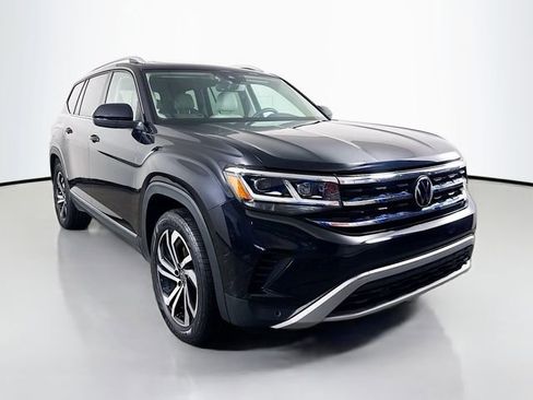 Used 2023 Volkswagen Atlas SEL image 2