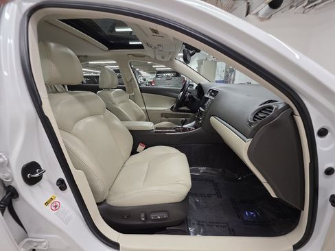 Used 2012 Lexus IS 250 AWD w/ Premium Pkg Value Edition image 13