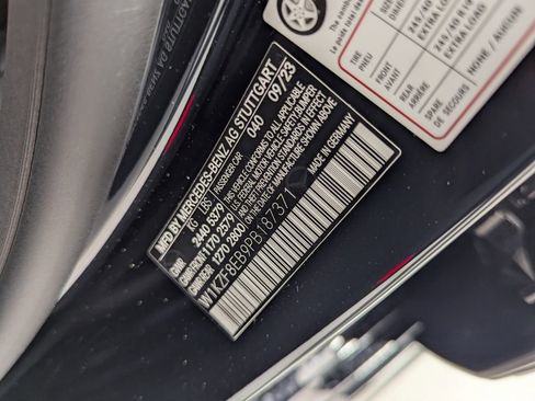 Used 2023 Mercedes-Benz E 350 4MATIC Sedan image 33