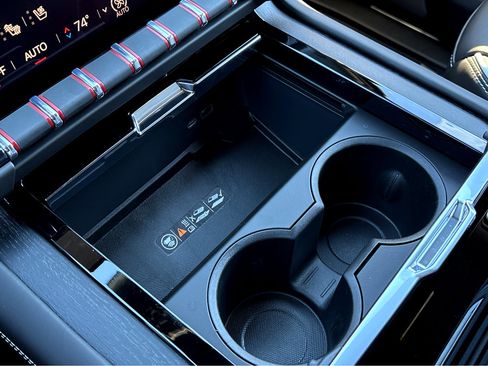 New 2025 GMC Yukon AT4 Ultimate image 19