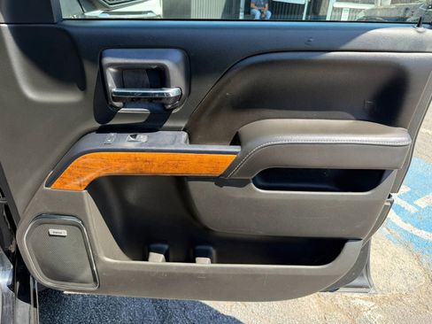 Used 2017 Chevrolet Silverado 1500 High Country RWD image 23
