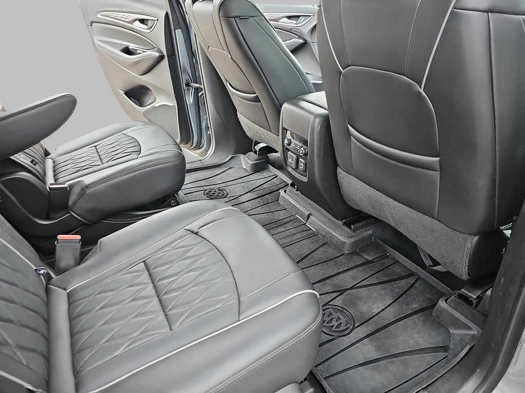 Used 2023 Buick Enclave Avenir w/ Avenir Technology Package AWD/4WD image 14