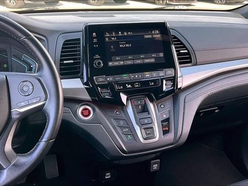 Used 2024 Honda Odyssey Sport image 9
