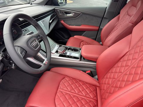 New 2026 Audi SQ8 Prestige AWD/4WD image 9