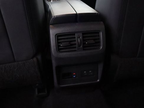 Used 2022 Nissan Rogue SL image 43