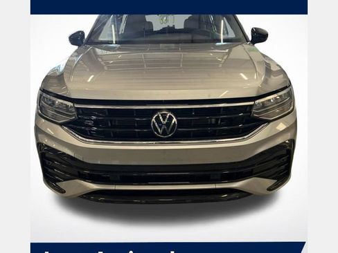 Used 2023 Volkswagen Tiguan SE R-Line FWD image 1