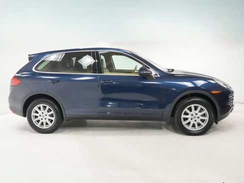 Used 2013 Porsche Cayenne AWD/4WD image 9