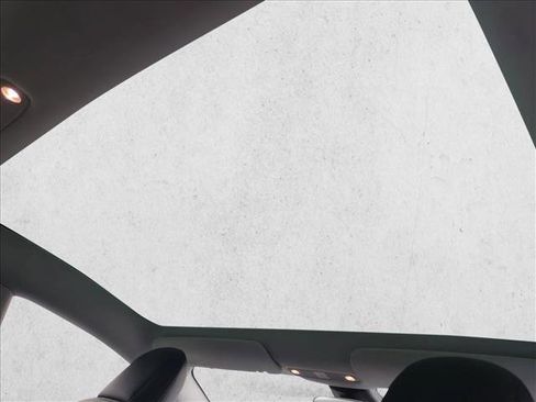 Used 2019 Tesla Model 3 Long Range image 19