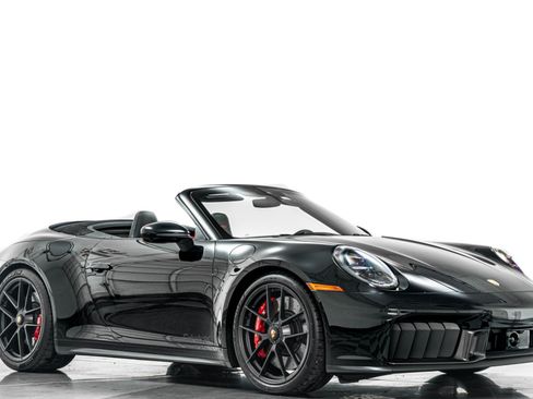 Used 2026 Porsche 911 GTS image 32