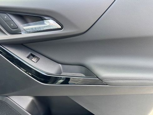 New 2026 Chevrolet Equinox LT w/ Convenience Package II image 8