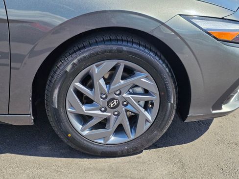 Certified 2024 Hyundai Elantra SEL image 8