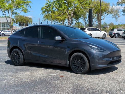 Used 2024 Tesla Model Y Long Range image 2