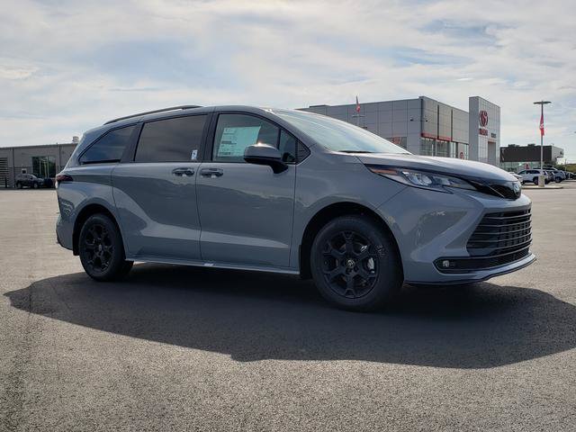 New 2026 Toyota Sienna XLE Woodland Edition AWD/4WD image 3