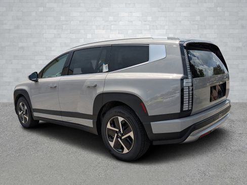 New 2026 Hyundai Ioniq 9 SE image 6