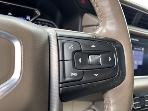 Used 2021 GMC Yukon XL Denali w/ Denali Premium Package image 21