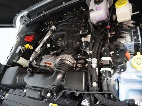 New 2023 Jeep Gladiator Sport image 9