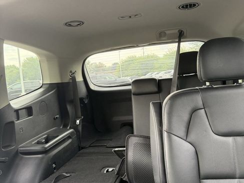 Used 2024 Kia Telluride EX w/ EX Captain's Chair Package AWD/4WD image 30