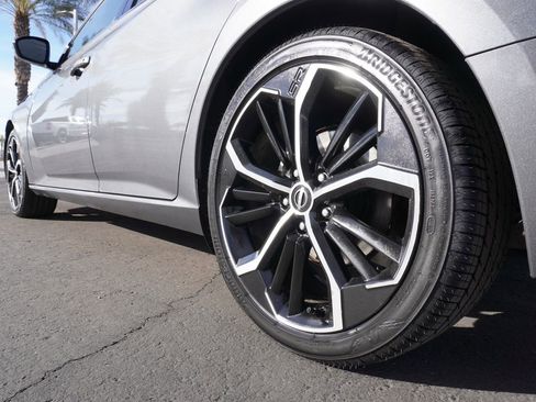 Certified 2024 Nissan Altima 2.5 SR image 6