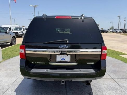 Used 2015 Ford Expedition Platinum RWD image 5