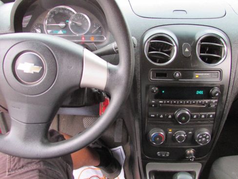 Used 2009 Chevrolet HHR LS image 30