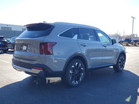 New 2026 Kia Sorento EX FWD image 4