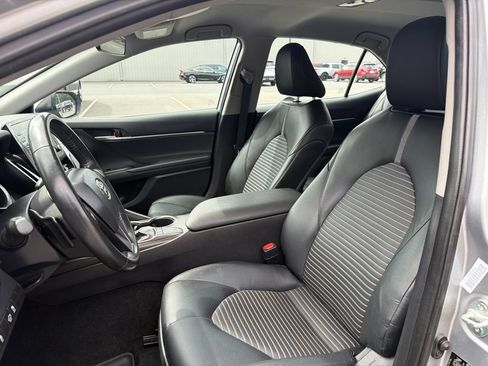 Used 2024 Toyota Camry SE FWD image 18