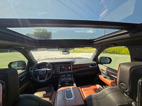 Used 2024 GMC Yukon Denali Ultimate AWD/4WD image 20