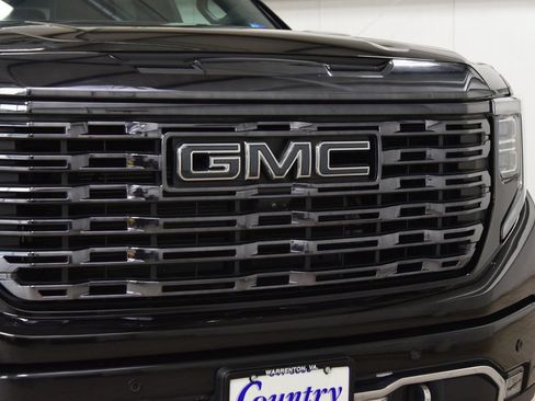 Used 2024 GMC Sierra 1500 Denali Ultimate AWD/4WD image 11