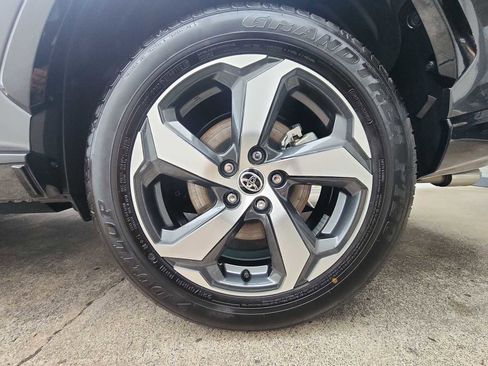 Used 2024 Toyota RAV4 SE image 11