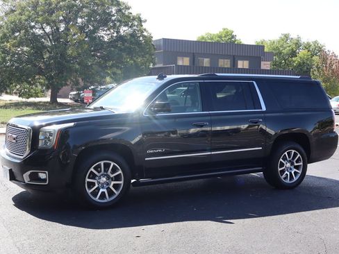 Used 2015 GMC Yukon XL Denali w/ Premium Package image 10