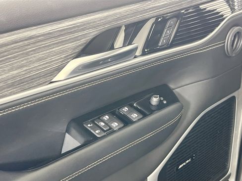 Used 2022 Jeep Wagoneer Series II image 18