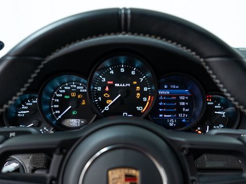 Certified 2016 Porsche 911 R RWD image 26