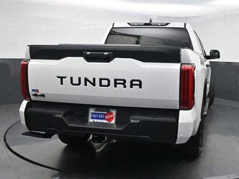 Used 2025 Toyota Tundra SR5 w/ SR5 Convenience Package AWD/4WD image 42