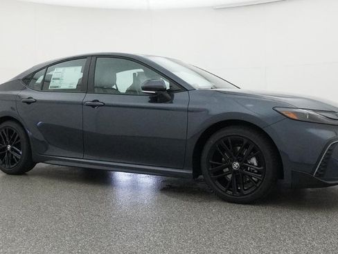 Used 2026 Toyota Camry SE FWD image 54