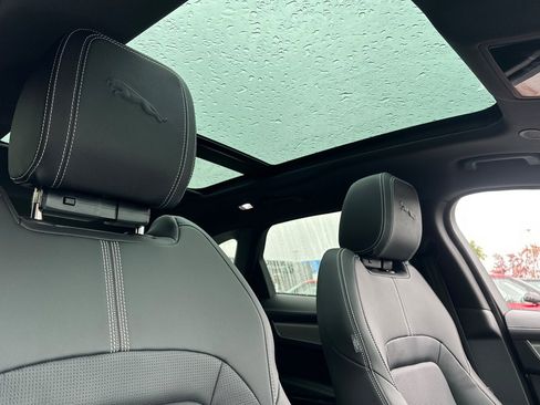 New 2025 Jaguar F-PACE R-Dynamic S image 23