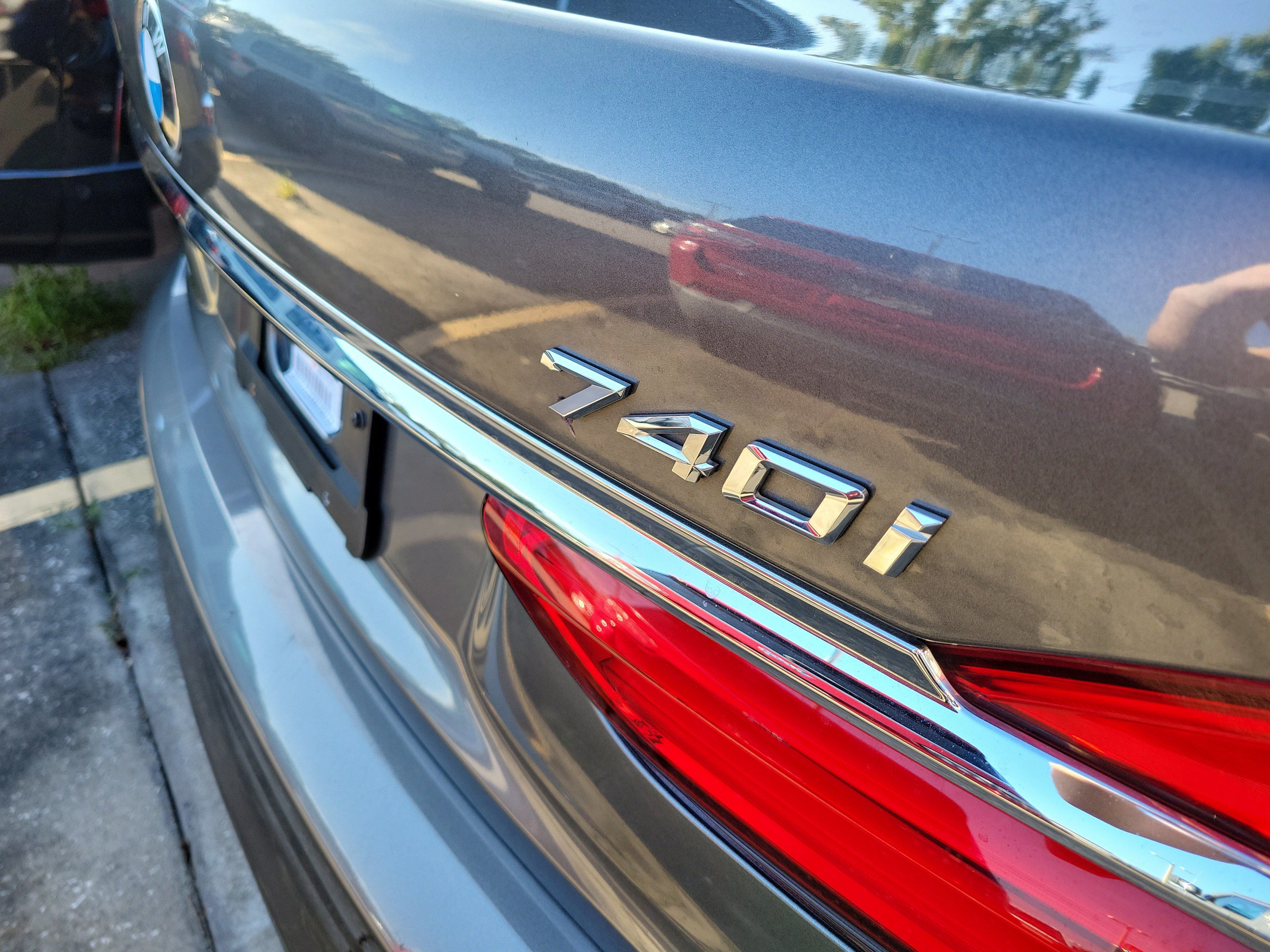 Used 2016 BMW 740i RWD image 6