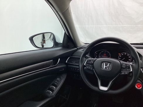 Used 2018 Honda Accord Touring image 31