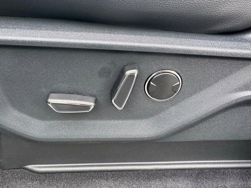 New 2025 Ford F150 Lariat w/ Equipment Group 502A High image 21