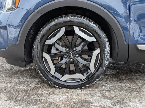 Used 2023 Kia Telluride S image 30