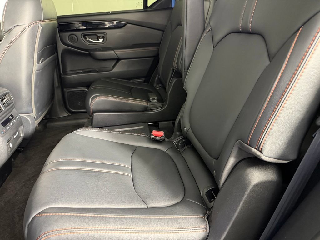Used 2023 Honda Pilot TrailSport image 17