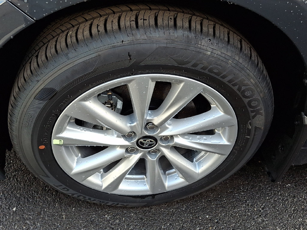 New 2027 Toyota Corolla LE w/ LE Premium Package FWD image 4