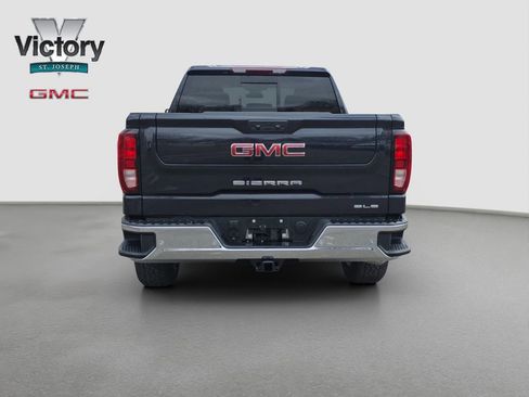 New 2026 GMC Sierra 1500 SLE w/ Preferred Package AWD/4WD image 16