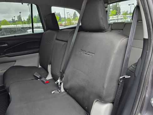 Used 2016 Honda Pilot Touring image 17