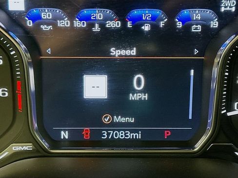 Used 2021 GMC Yukon Denali image 12