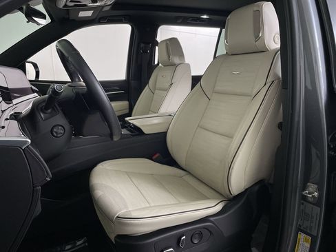 Used 2022 Cadillac Escalade ESV Sport image 12