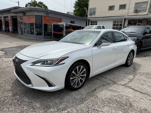 Used 2020 Lexus ES 350 w/ Premium Package FWD image 2