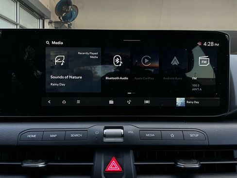 Used 2025 Kia K4 LXS image 31