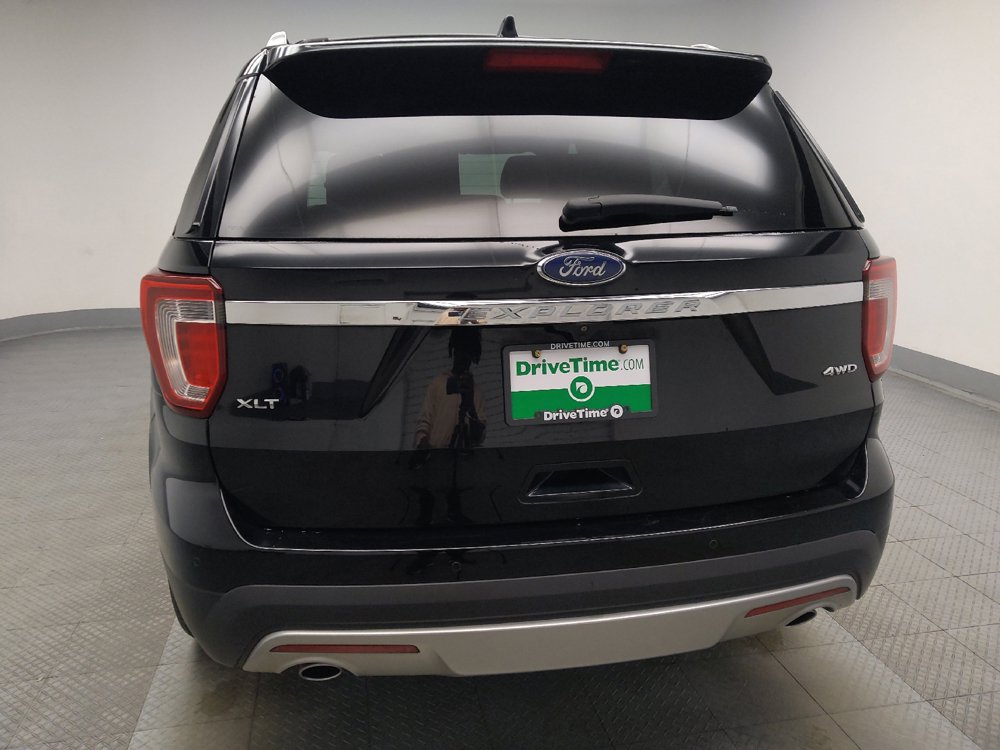 Used 2017 Ford Explorer XLT w/ Equipment Group 202A AWD/4WD image 6