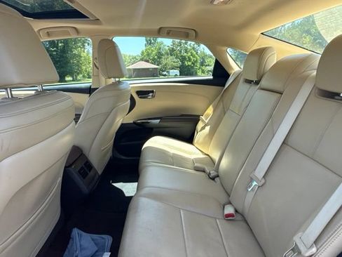 Used 2015 Toyota Avalon XLE Touring FWD image 9